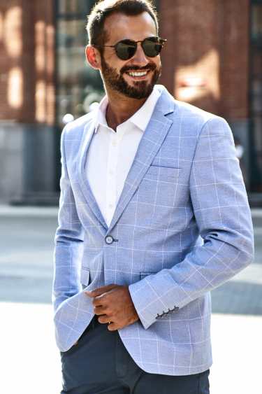 Summer clothing for men in the office