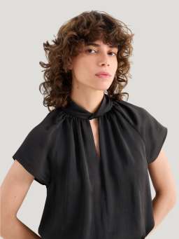 Elegant blouses Elegant blouses