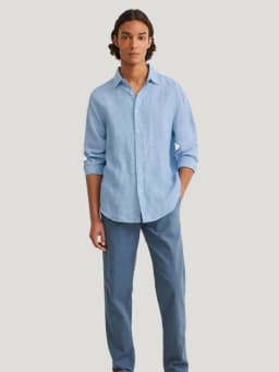 Garden party outfits: colourful casual shirt. Garden party outfits: colourful casual shirt.