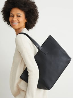 Shoulder bags for every occasion  Shoulder bags for every occasion