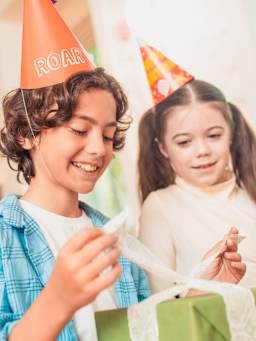 Presents for schoolchildren Presents for schoolchildren