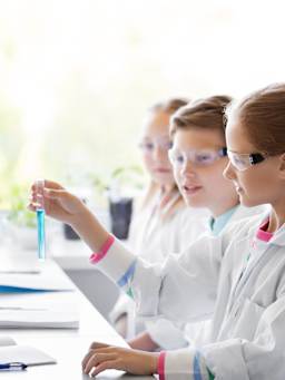 Warum ist MINT-Bildung so wichtig? Warum ist MINT-Bildung so wichtig?
