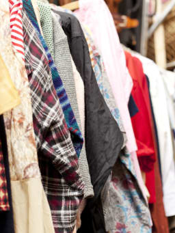 Tips and advice on buying second-hand clothes Tips and advice on buying second-hand clothes