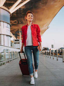 Stylish travel outfits and style tips for your next holiday Stylish travel outfits and style tips for your next holiday