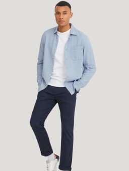 Travel outfits: a casual outfit with an open shirt. Travel outfits: a casual outfit with an open shirt.