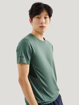 Men’s sports tops Men’s sports tops
