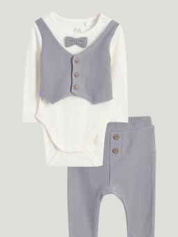 Newborn clothes (0 – 12 months) Newborn clothes (0 – 12 months)
