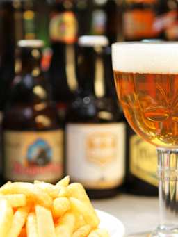 Proef de Vlaamse friet en het speciaalbier Proef de Vlaamse friet en het speciaalbier