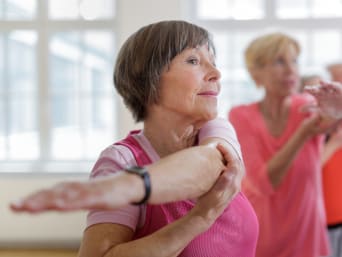 Fitness für Senioren: Sport trainiert die Muskeln und den Gleichgewichtssinn. Fitness für Senioren: Sport trainiert die Muskeln und den Gleichgewichtssinn.
