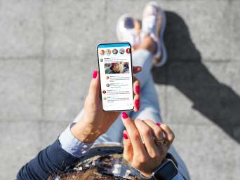 Social Media Jobsuche: Ein professionelles Profil in den sozialen Medien verbessert deine Chancen bei einer Bewerbung. Social Media Jobsuche: Ein professionelles Profil in den sozialen Medien verbessert deine Chancen bei einer Bewerbung.