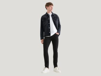 What are skinny jeans? – a man wearing a pair of skinny jeans. What are skinny jeans? – a man wearing a pair of skinny jeans.