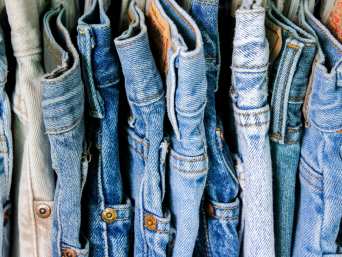 Washing and drying jeans: wash and care tips for denim. Washing and drying jeans: wash and care tips for denim.