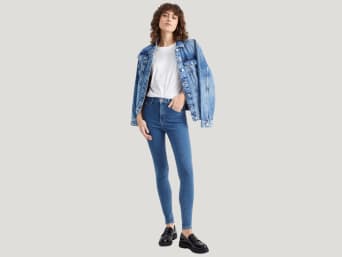 Rectangle body shape outfits: trousers for women with a rectangle body shape: combine tops with high-waisted jeans. Rectangle body shape outfits: trousers for women with a rectangle body shape: combine tops with high-waisted jeans.