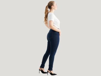 Clothes for an hourglass shape: make your waist stand out with skirts and trousers with a high waist. Clothes for an hourglass shape: make your waist stand out with skirts and trousers with a high waist.