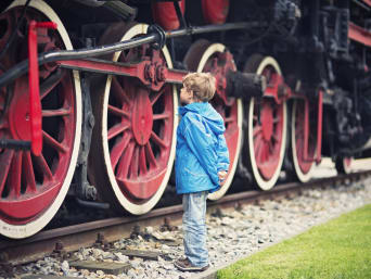 Waarom is geschiedenis belangrijk - een kind voor een historische spoorweg. Waarom is geschiedenis belangrijk - een kind voor een historische spoorweg.