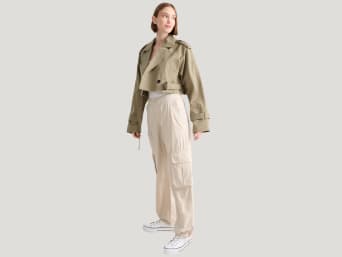 Gorpcore trousers: cargo trousers will finish off your trendy streetwear look. Gorpcore trousers: cargo trousers will finish off your trendy streetwear look.