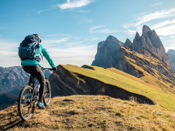 What is functional clothing? A bike rider wearing functional clothing. What is functional clothing? A bike rider wearing functional clothing.