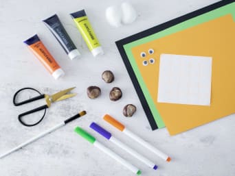 You don’t need a lot of things to create these spooky Halloween decorations. Creating spooky decorations for Halloween with children is great fun. You don’t need a lot of things to create these spooky Halloween decorations. Creating spooky decorations for Halloween with children is great fun.