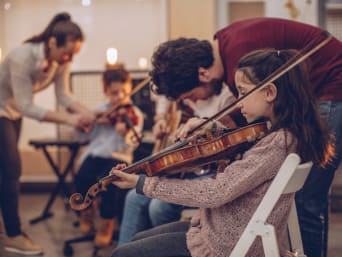 Hobbys für Kinder – Gemeinsames Musizieren. Hobbys für Kinder – Gemeinsames Musizieren.