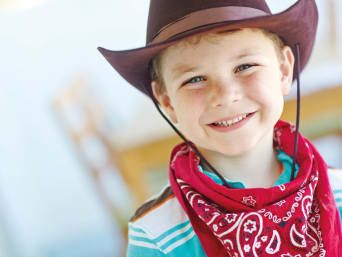 Maak zelf een lastminutekinderkostuum: cowboy kostuum voor kinderen.  Maak zelf een lastminutekinderkostuum: cowboy kostuum voor kinderen.