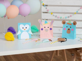 Kindergeburtstag-Einladung selber basteln: Verschiedene DIY-Ideen zum Nachbasteln. Kindergeburtstag-Einladung selber basteln: Verschiedene DIY-Ideen zum Nachbasteln.