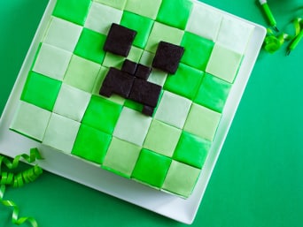 Minecraft party: a birthday cake that looks like a creeper.  Minecraft party: a birthday cake that looks like a creeper.