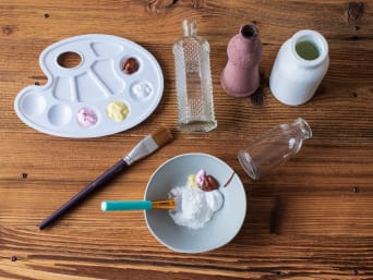 Mother's Day DIY Gift Ideas - Materials for the Trash to Terracotta Vase. Mother's Day DIY Gift Ideas - Materials for the Trash to Terracotta Vase.