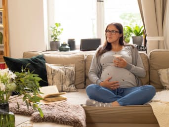 Comfortable everyday looks for pregnancy: find outfits for pregnancy for day-to-day life. Comfortable everyday looks for pregnancy: find outfits for pregnancy for day-to-day life.