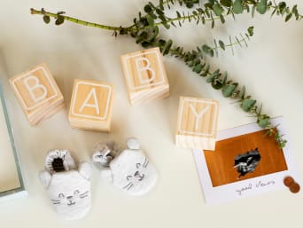 Pregnancy announcement ideas: creative ideas for announcing your pregnancy. Pregnancy announcement ideas: creative ideas for announcing your pregnancy.