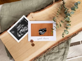 Pregnancy announcement: an individually designed scratch card. Pregnancy announcement: an individually designed scratch card.