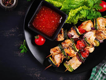 New Year's Eve Buffet Ideas - BBQ skewers as a delicious addition to a New Year's Eve buffet. New Year's Eve Buffet Ideas - BBQ skewers as a delicious addition to a New Year's Eve buffet.