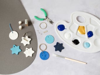 Paint, key rings and pendant for the DIY keychain. Paint, key rings and pendant for the DIY keychain.