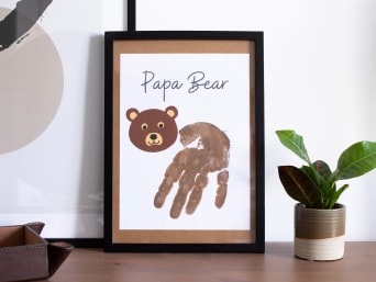 Father's Day card: cute bear made from a handprint.