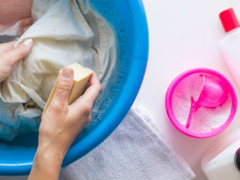 Stain removal guide: removing stains with home remedies.  Stain removal guide: removing stains with home remedies.