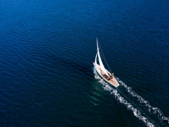 Zeilen – Zeilboot op het water Zeilen – Zeilboot op het water