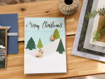Various DIY craft instructions and ideas for beautiful and creative Christmas cards. Various DIY craft instructions and ideas for beautiful and creative Christmas cards.