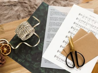 DIY Christmas card – Materials for homemade Christmas cards with 3D designs. DIY Christmas card – Materials for homemade Christmas cards with 3D designs.