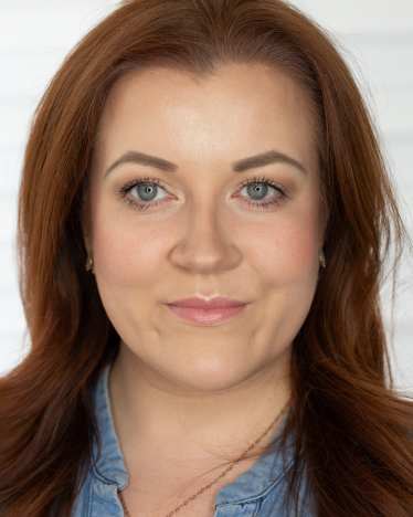 Contouring for round faces: Before-and-after comparison. Contouring for round faces: Before-and-after comparison.