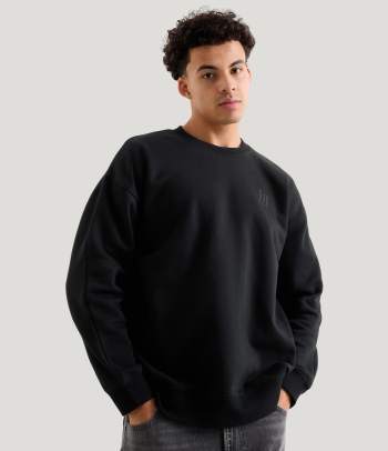 Oversized shirts zijn geïnspireerd op hiphop- en skatestijlen.