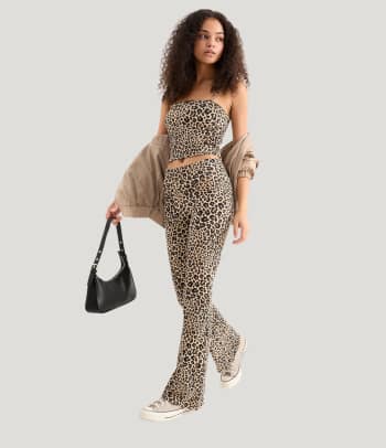 Tanktops werden vooral als laagjes look gedragen.