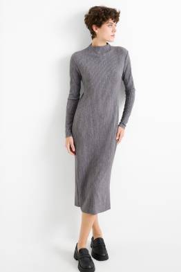 Rochie tricotată - reiată