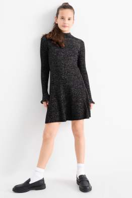 Rochie tricotată - aspect lucios