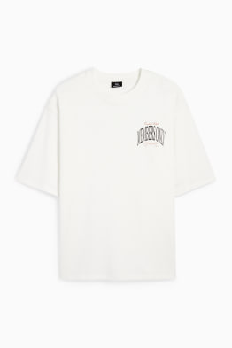 Tricou - supradimensionat