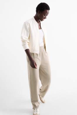 Pantaloni de trening