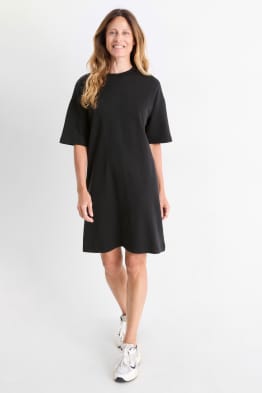 T-shirt dress
