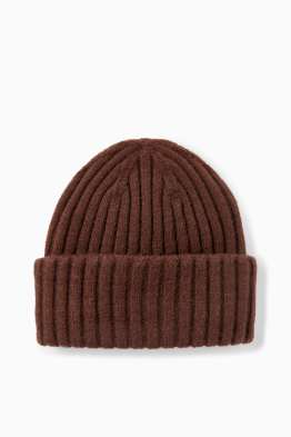 Pletená čepice - žebrovaná