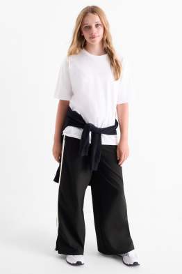 Pantaloni de stofă