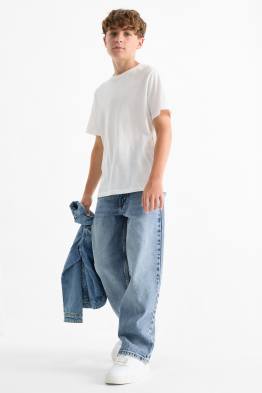 Baggy jeans