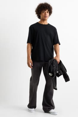 Bootcut jeans