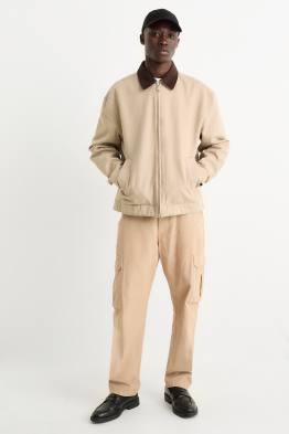 Pantaloni cargo